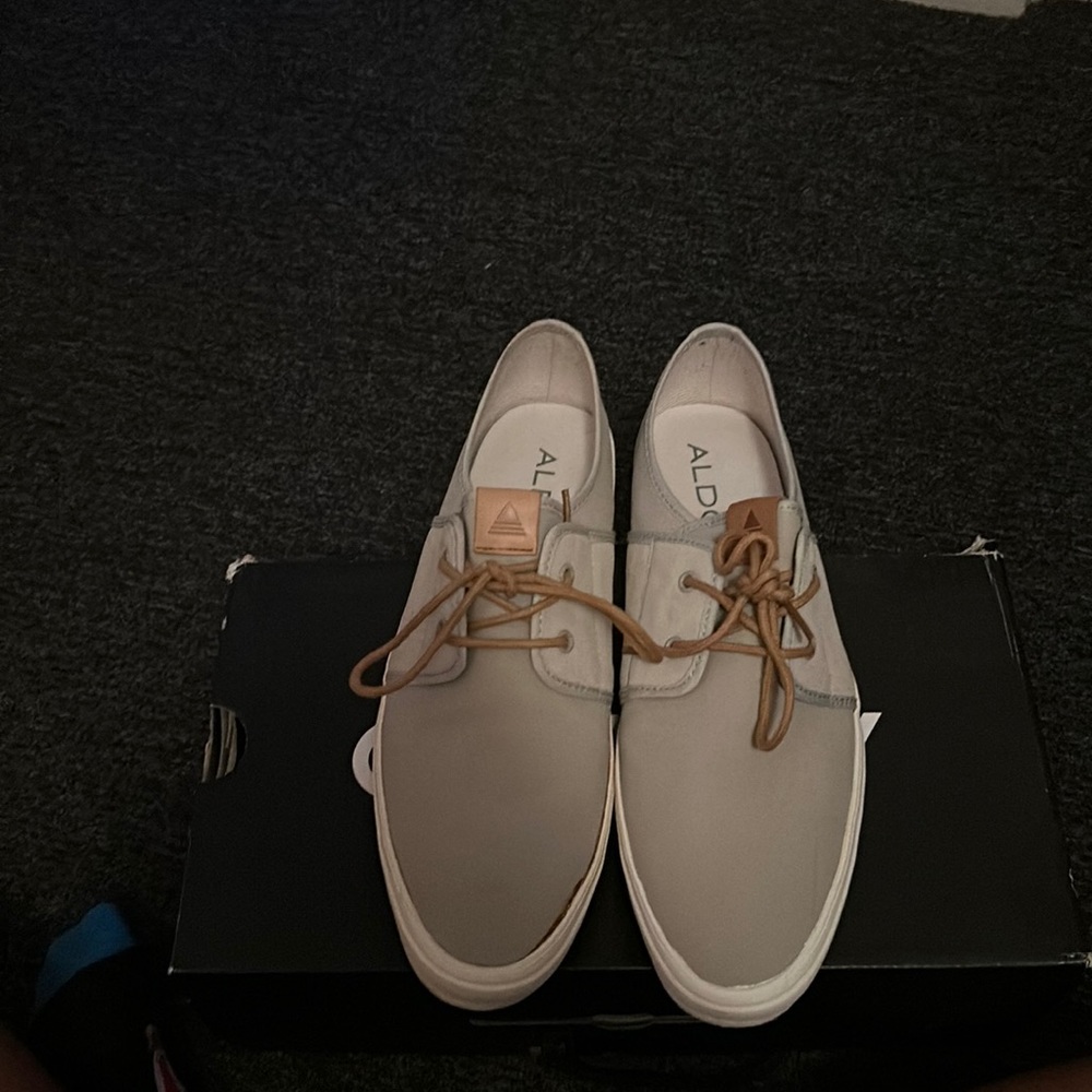 Dress shoes